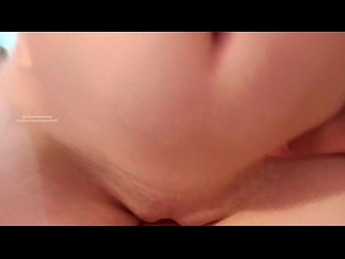 ❤️ माझ्या बहिणीच्या खोलीत झोपलो होतो आणि मला जाग आली ❤️ आमच्याकडे mr.naughtyhentai.ru ❌️❤
